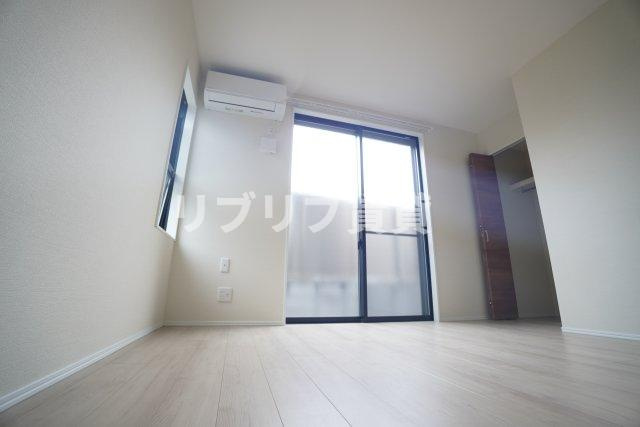 リヴェール寒川の居間・リビング