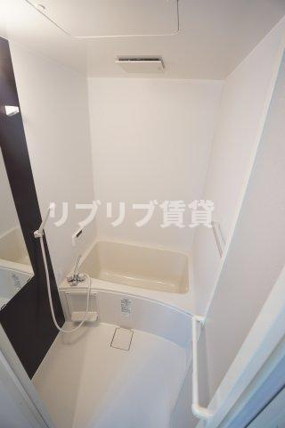 リヴェール寒川の浴室