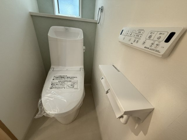 神戸市垂水区南多聞台8丁目新築戸建のトイレ