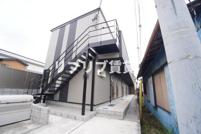 リヴェール寒川の外観