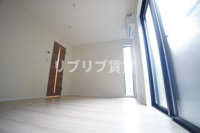 リヴェール寒川の居間・リビング