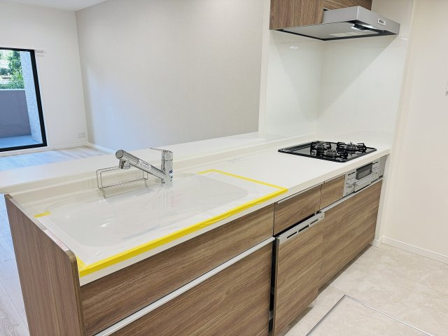 タウンズ八王子オークヒルのキッチン|～新規交換済のシステムキッチン～