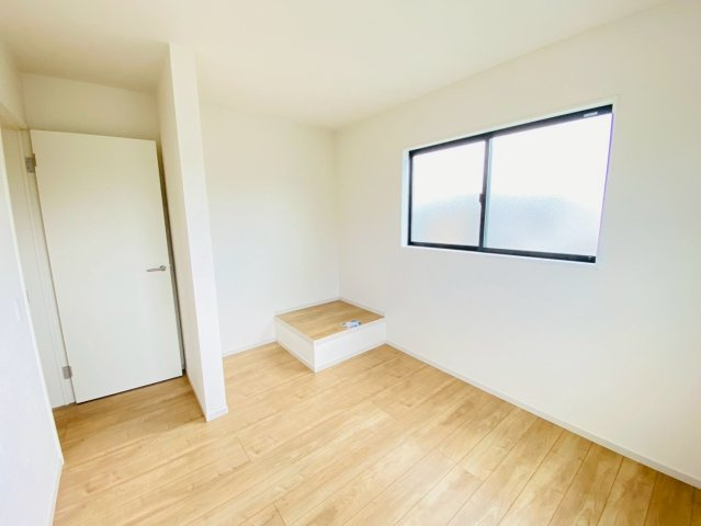 ケイアイグレイス／大津3期／大林　２号棟の洋室