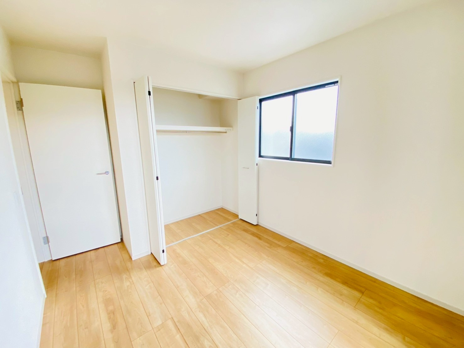 ケイアイグレイス／大津3期／大林　２号棟の洋室