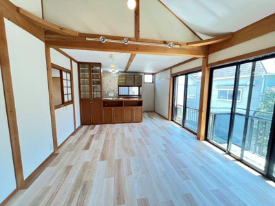 【居間・リビング】 | 中古一戸建　高知市新屋敷2丁目