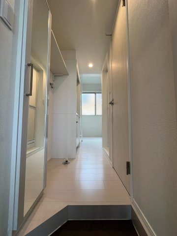 ハーモニーテラス若松町の玄関|別号室イメージの為、現状を優先致します。