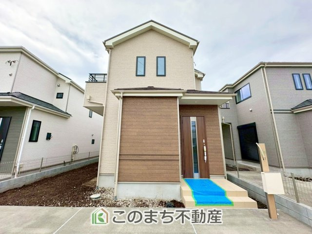 ハートフルタウン宇都宮市東町　B号棟の外観|建物完成につき内覧可能です！
飽きのこないシンプルな外観と
閑静な住宅街は永住の地にピッタリです♪