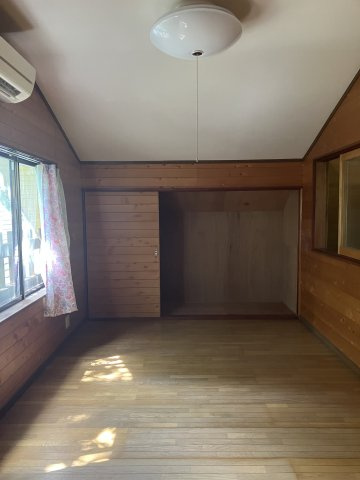 西伯郡伯耆町金屋谷岩立　中古別荘（128-22）の洋室|２階