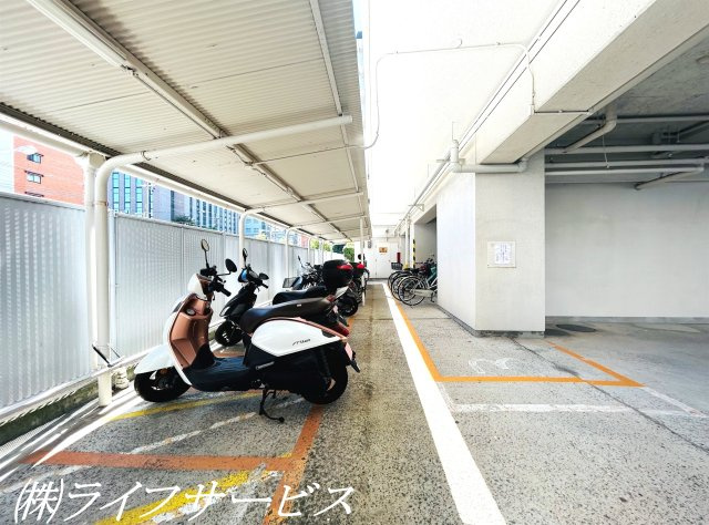 【その他共用部分】 | マンション西宮原 | バイク置場
