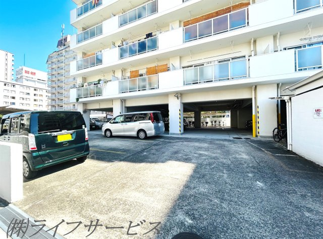 【駐車場】 | マンション西宮原 | 敷地内駐車場