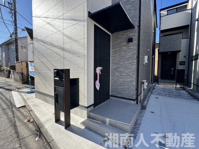 鎌倉市小袋谷２丁目６７２－２新築戸建の玄関|玄関です