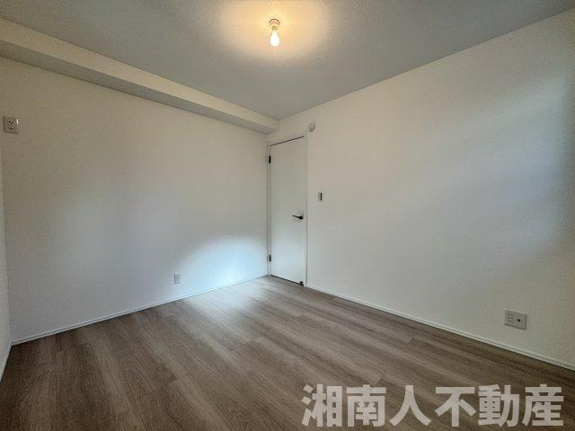 鎌倉市小袋谷２丁目６７２－２新築戸建の洋室|コンパクトで使いやすい洋室です