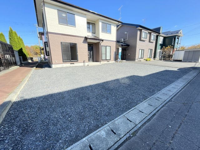 三戸郡階上町大字赤保内字柳沢の駐車場