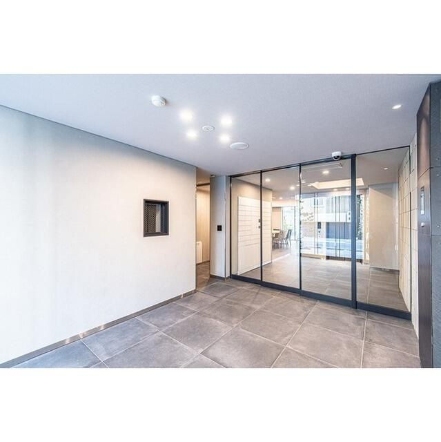 ミリアレジデンス蔵前のエントランス