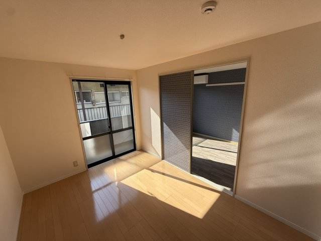 ハイツ白河の居間・リビング