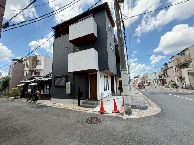 西ノ京藤ノ木町の前面道路含む現地写真