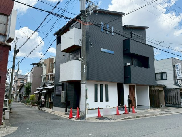 西ノ京藤ノ木町の前面道路含む現地写真