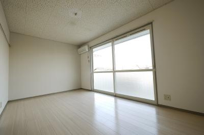 アドニスの洋室