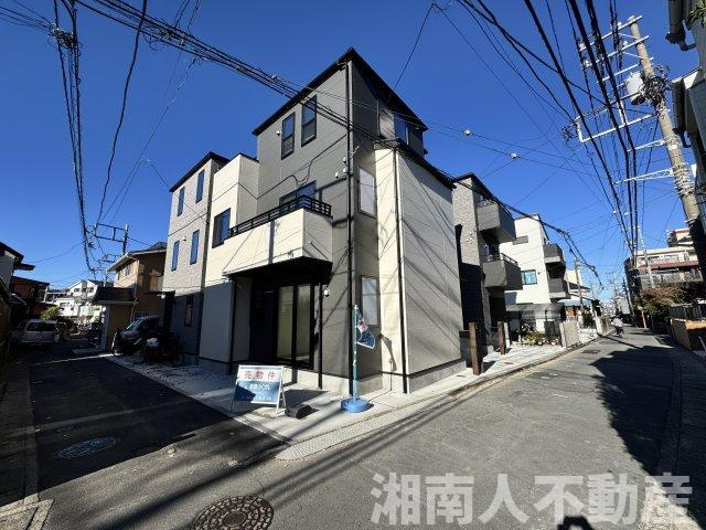 鎌倉市小袋谷２丁目６７２－２新築戸建の前面道路含む現地写真|前面道路含む現地写真です