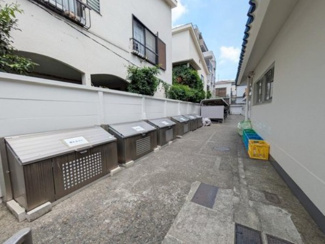 【その他共用部分】 | 共用部分について、ゴミ置き場もあります。