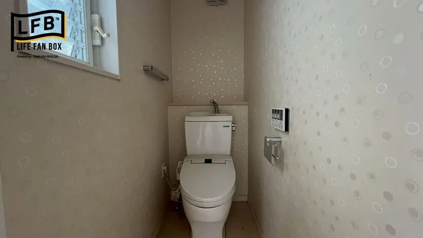 仲介手数料不要　LFB再生住宅合志市幾久富【南ヶ丘小・合志中】のトイレ|【トイレ】 ※リフォーム前の写真です※ トイレは各階にあるので安心ですね♪