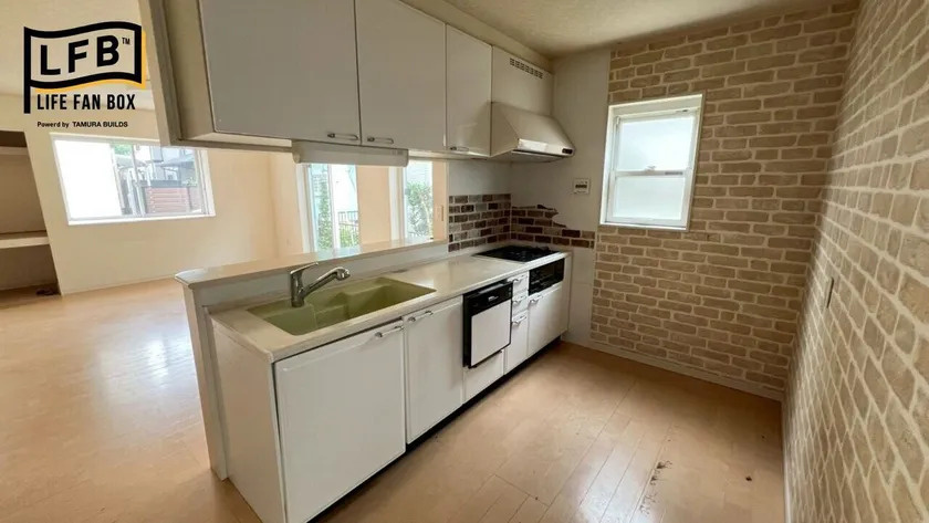 仲介手数料不要　LFB再生住宅合志市幾久富【南ヶ丘小・合志中】のキッチン|【キッチン】 ※リフォーム前の写真です※ リビング側との会話が弾むカウンターキッチンです♪