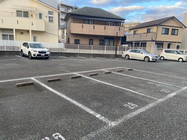 ラフェスタ二見の駐車場