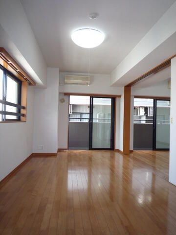 グランド・ガーラ日本橋茅場町の居間・リビング