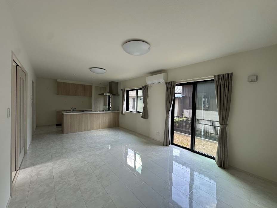 中古住宅　竹鼻町丸の内2丁目　の居間・リビング