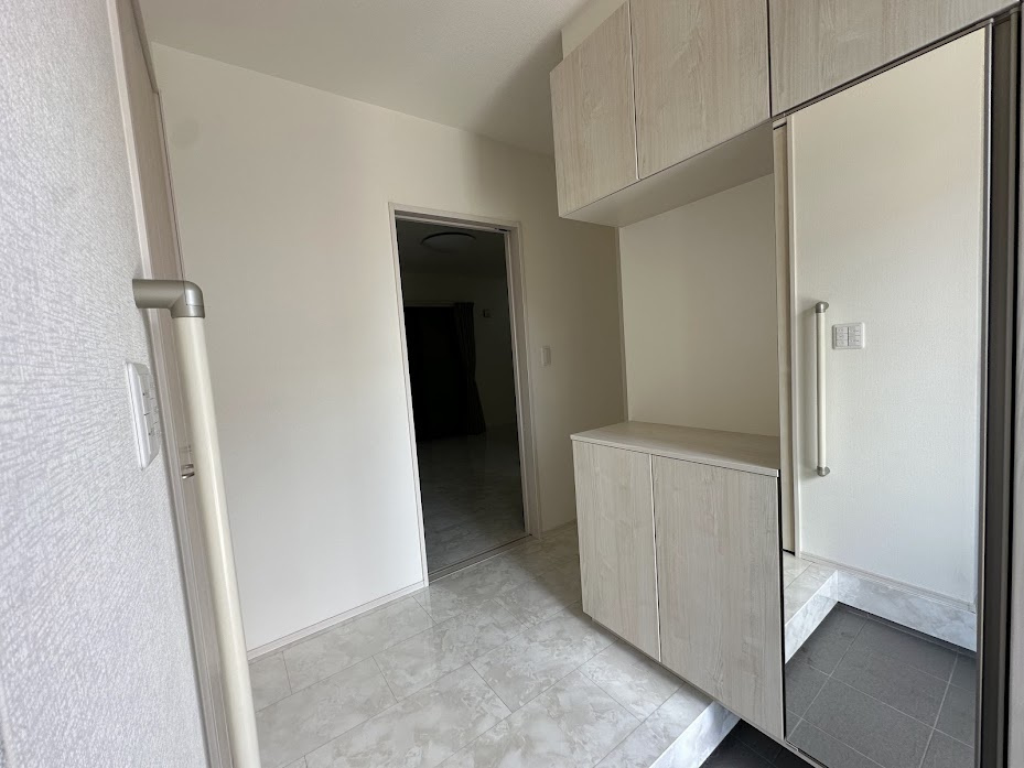 中古住宅　竹鼻町丸の内2丁目　の玄関