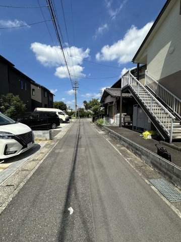 中古住宅　竹鼻町丸の内2丁目　の前面道路含む現地写真