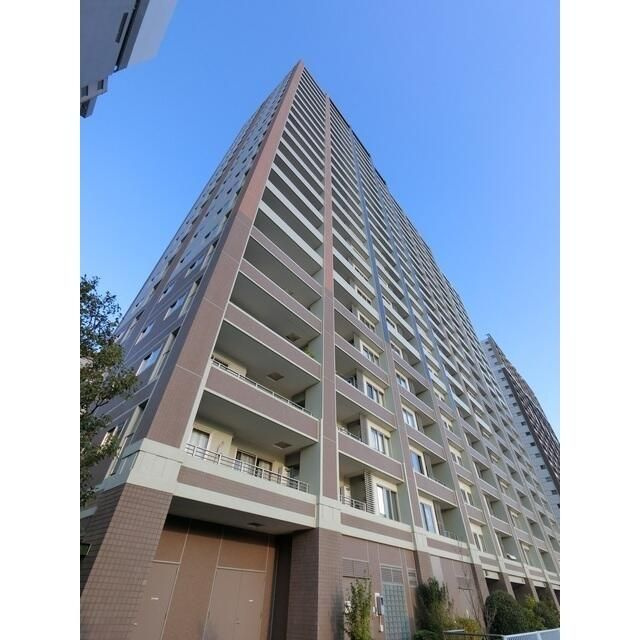 東京アインスリバーサイドタワーの外観