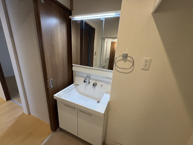 プレリュード石橋Ⅲの独立洗面台