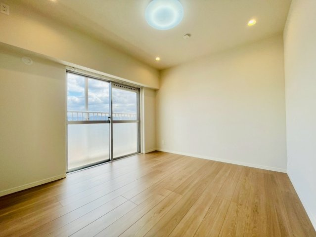 伏見日光ハイツ2号棟