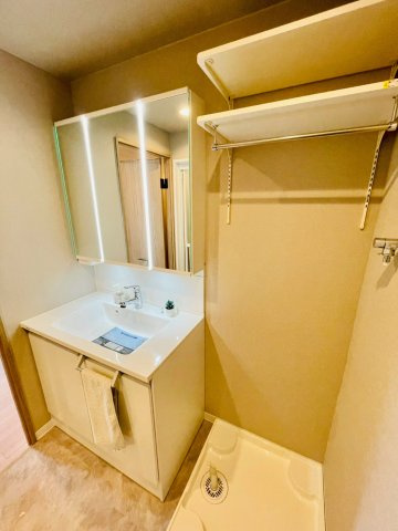 伏見日光ハイツ2号棟