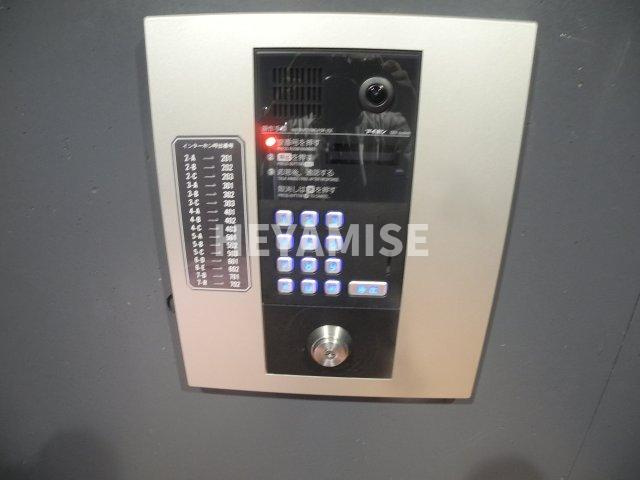 シャムロック城山のエントランス