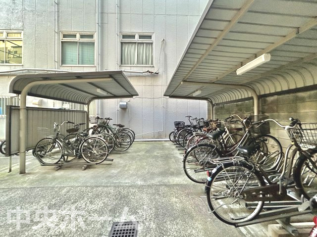 上野永谷タウンプラザの駐輪場|【自転車置き場】最新の空き状況や費用などの詳細は担当スタッフまでお問い合わせください。