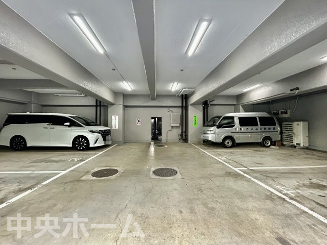 上野永谷タウンプラザの駐車場|【敷地内駐車場】最新の空き状況や費用などの詳細は担当スタッフまでお問い合わせください。