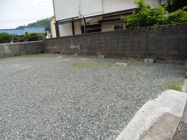 彦島福浦町2丁目月極駐車場