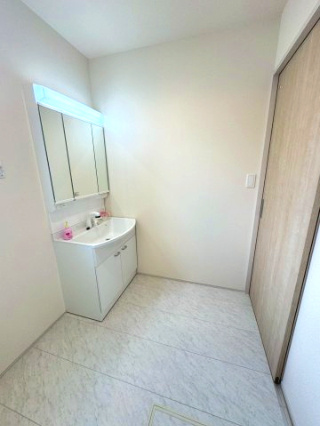 沼津市市中沢田Ⅰ　新築戸建　全6棟　A棟　　の独立洗面台|現地写真