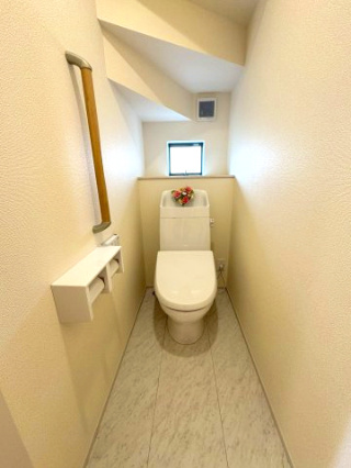 沼津市市中沢田Ⅰ　新築戸建　全6棟　A棟　　のトイレ|現地写真