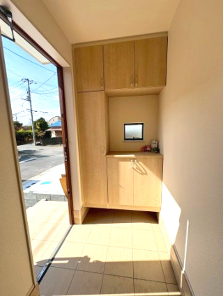 沼津市市中沢田Ⅰ　新築戸建　全6棟　A棟　　の玄関|現地写真