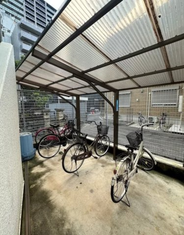 大阪市北区長柄西1丁目　１Ｒ　オーナーチェンジ物件の駐輪場