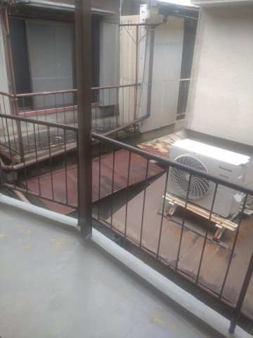 中古戸建　大東市北条1丁目（昭和44年築）のバルコニー