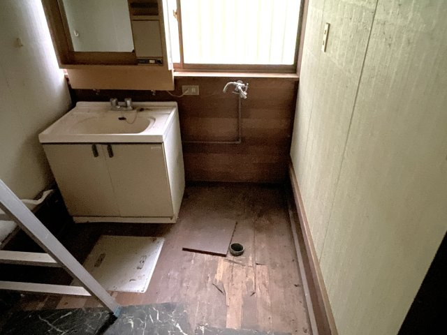 山武市大木中古一戸建のランドリースペース