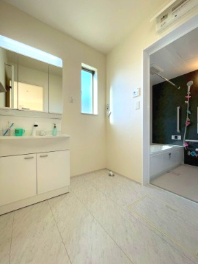 沼津市市中沢田Ⅰ　新築戸建　全6棟　B棟　　の独立洗面台