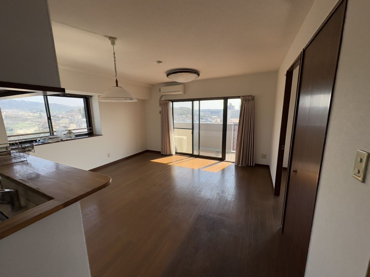 アーバンパレス国分の居間・リビング|広いリビング★