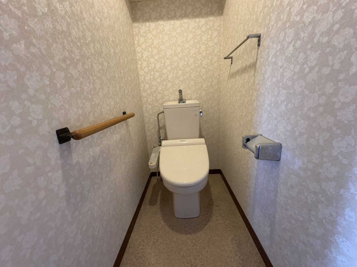 アーバンパレス国分のトイレ|嬉しい温水洗浄便座付き♪