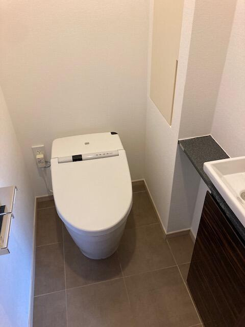 テラス渋谷美竹のトイレ| すっきりとしたタンクレストイレです