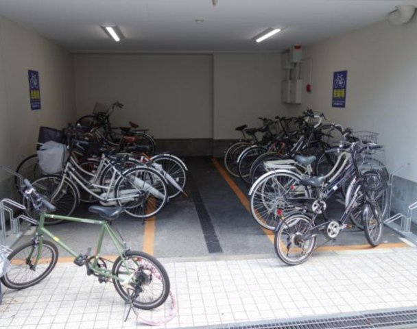 大阪市中央区松屋町　１Ｒ　オーナーチェンジ物件の駐輪場